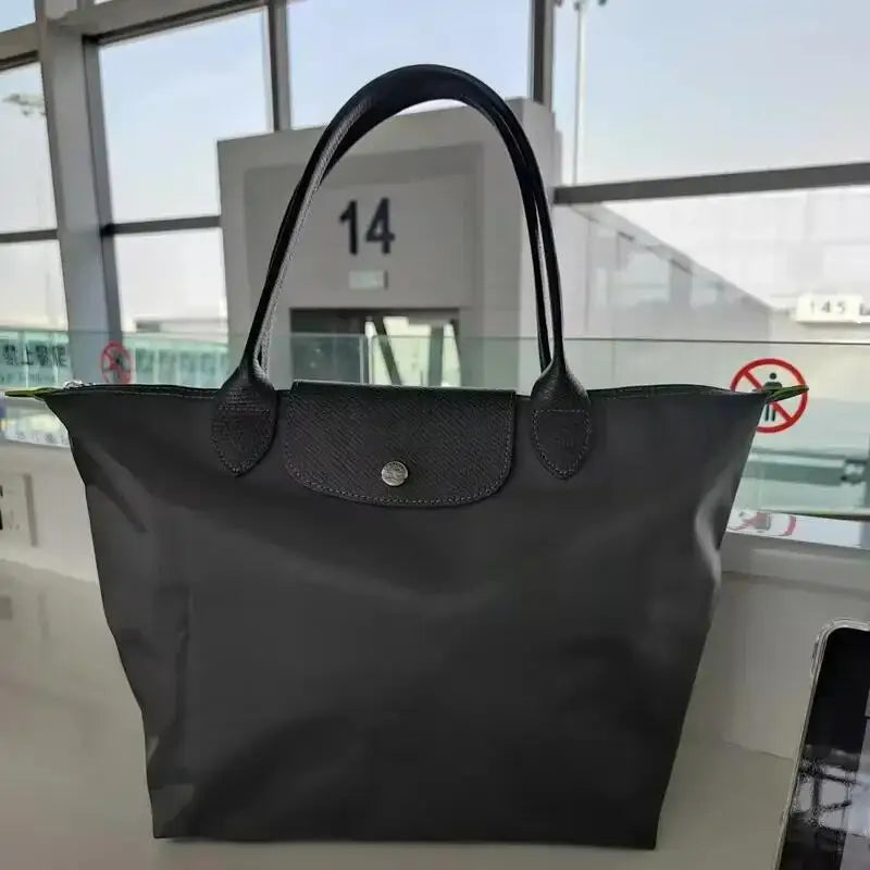 Sophie Tasche – Faltbare Nylon Umhängetasche