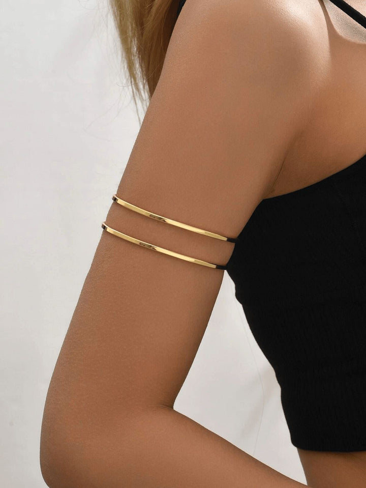 Cut-out bracelet with open cuff