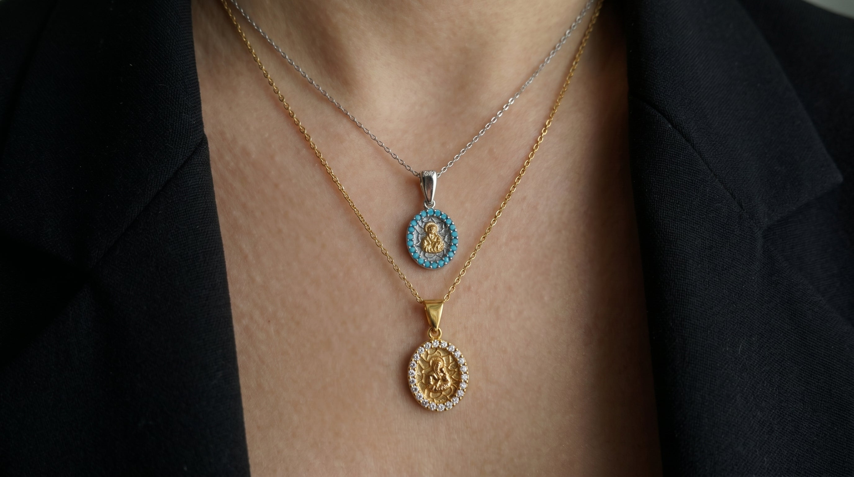 Halskette mit Edelsteinen - Madonna Medaillon - Sterling Silber