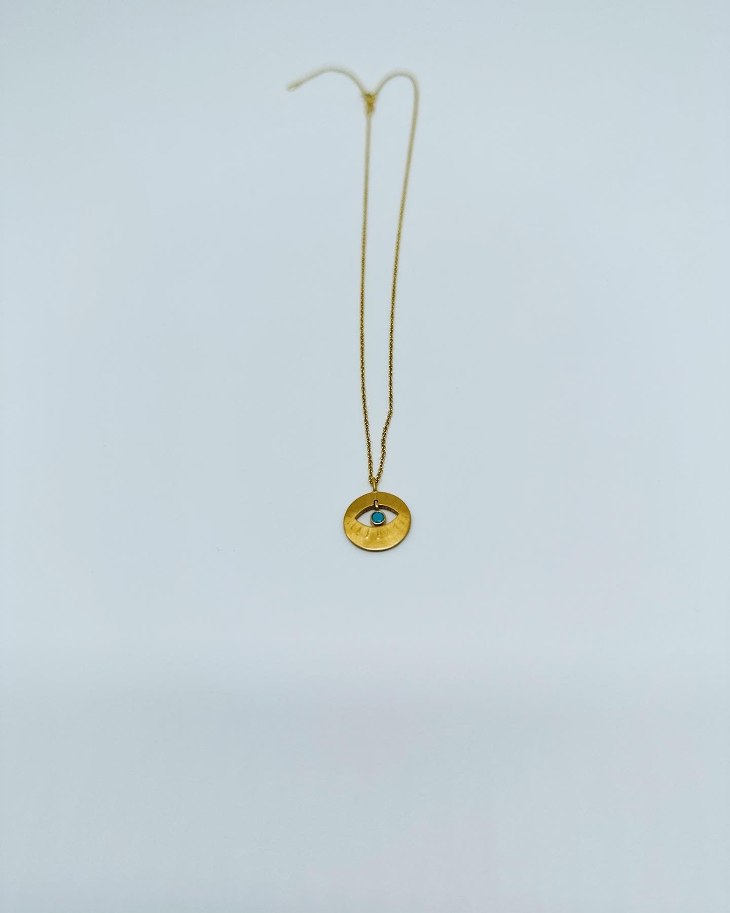 Necklace with pendant 18 carat gold plated