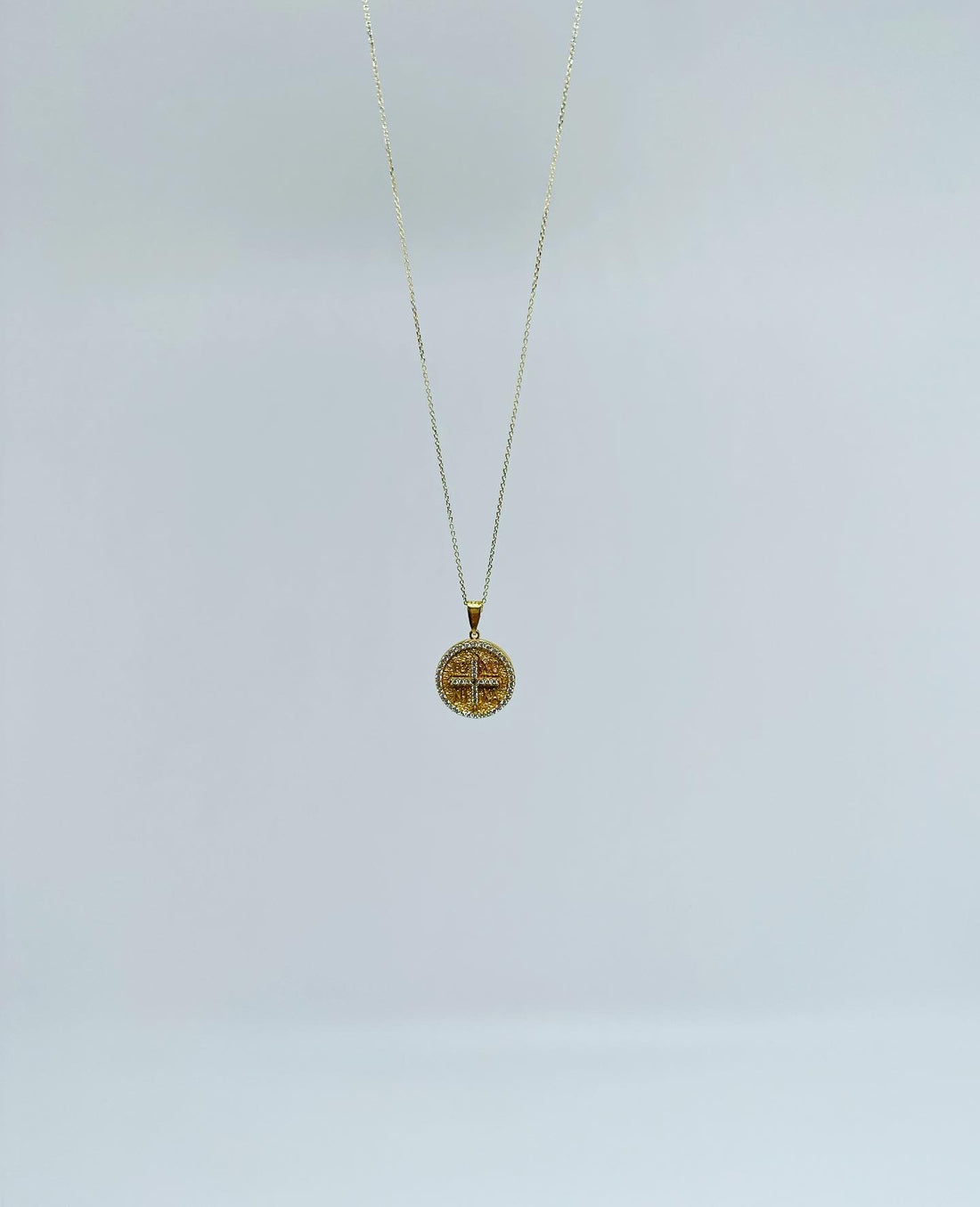 Cross chain necklace with crystal 18 carat gold plated