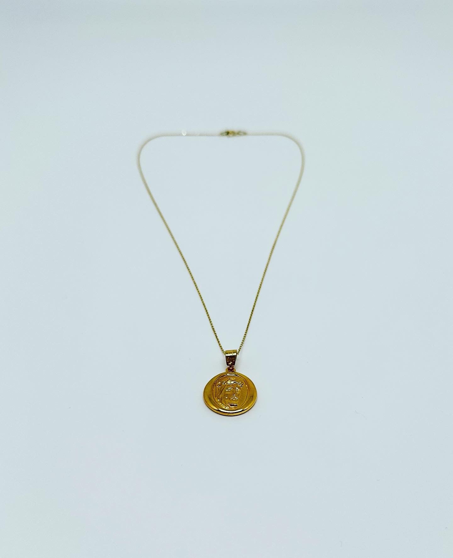 Necklace with Madonna medallion 18 carat gold plated