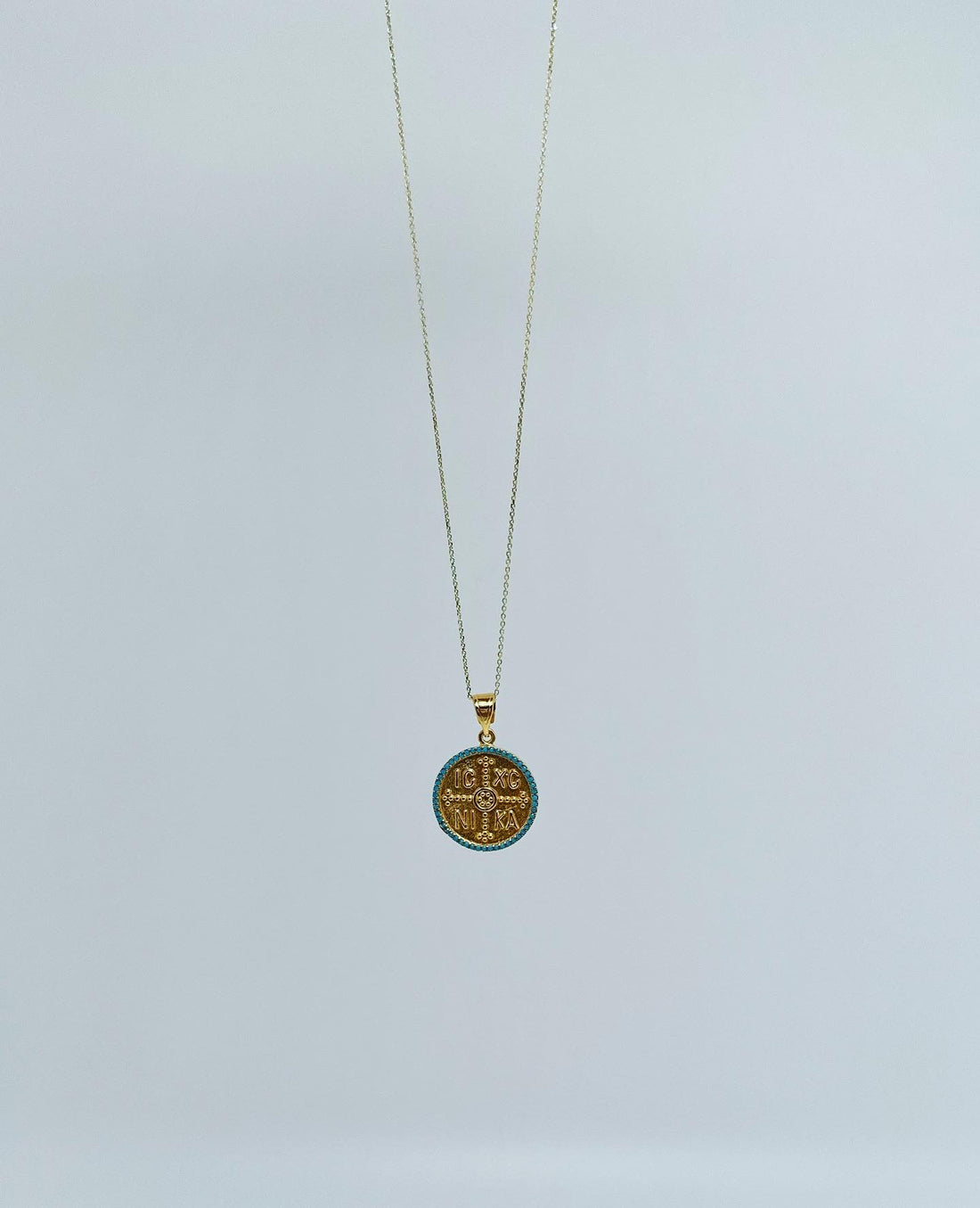 Necklace with medallion 18 carat gold plated