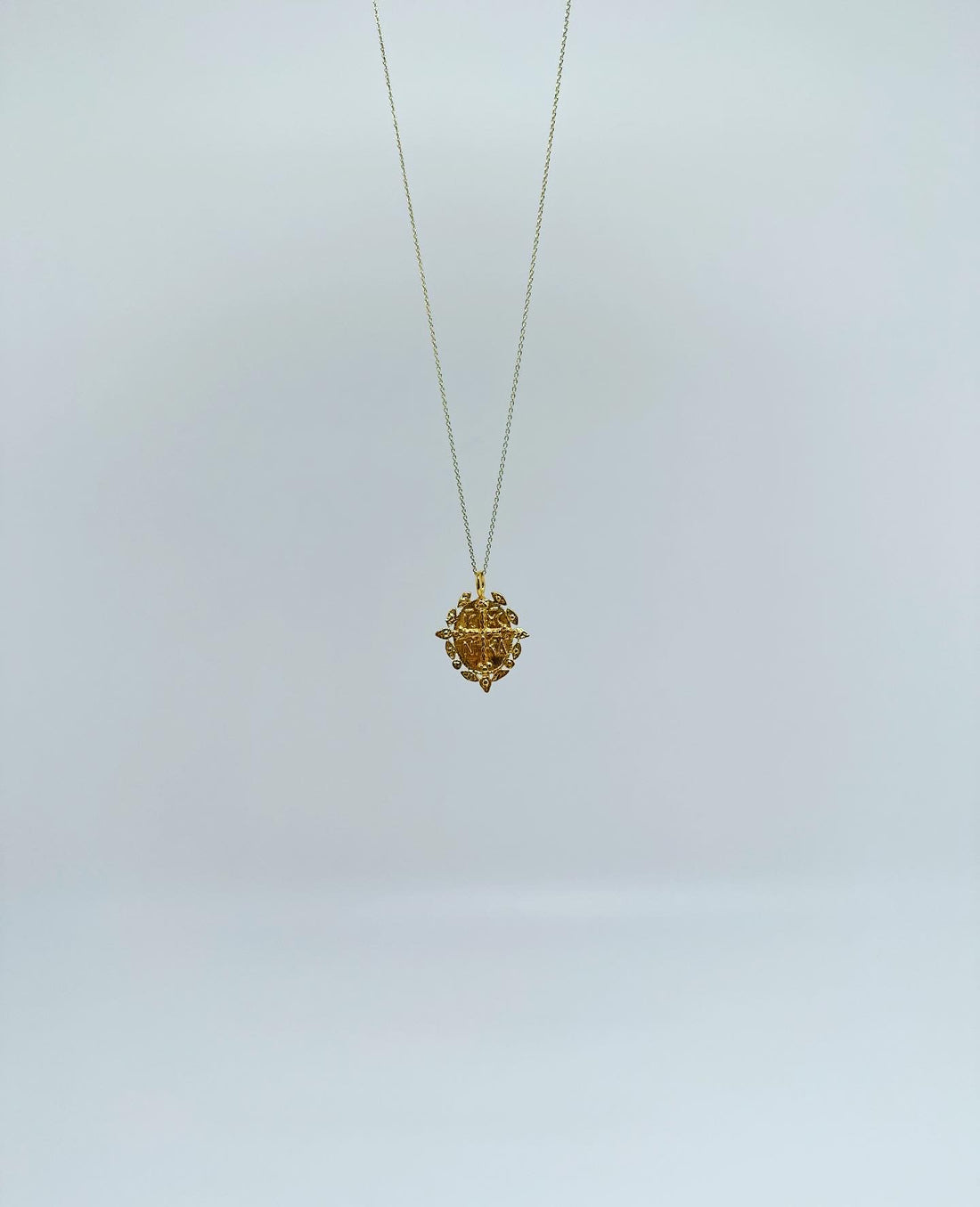 Necklace with cross medallion 18 carat gold plated