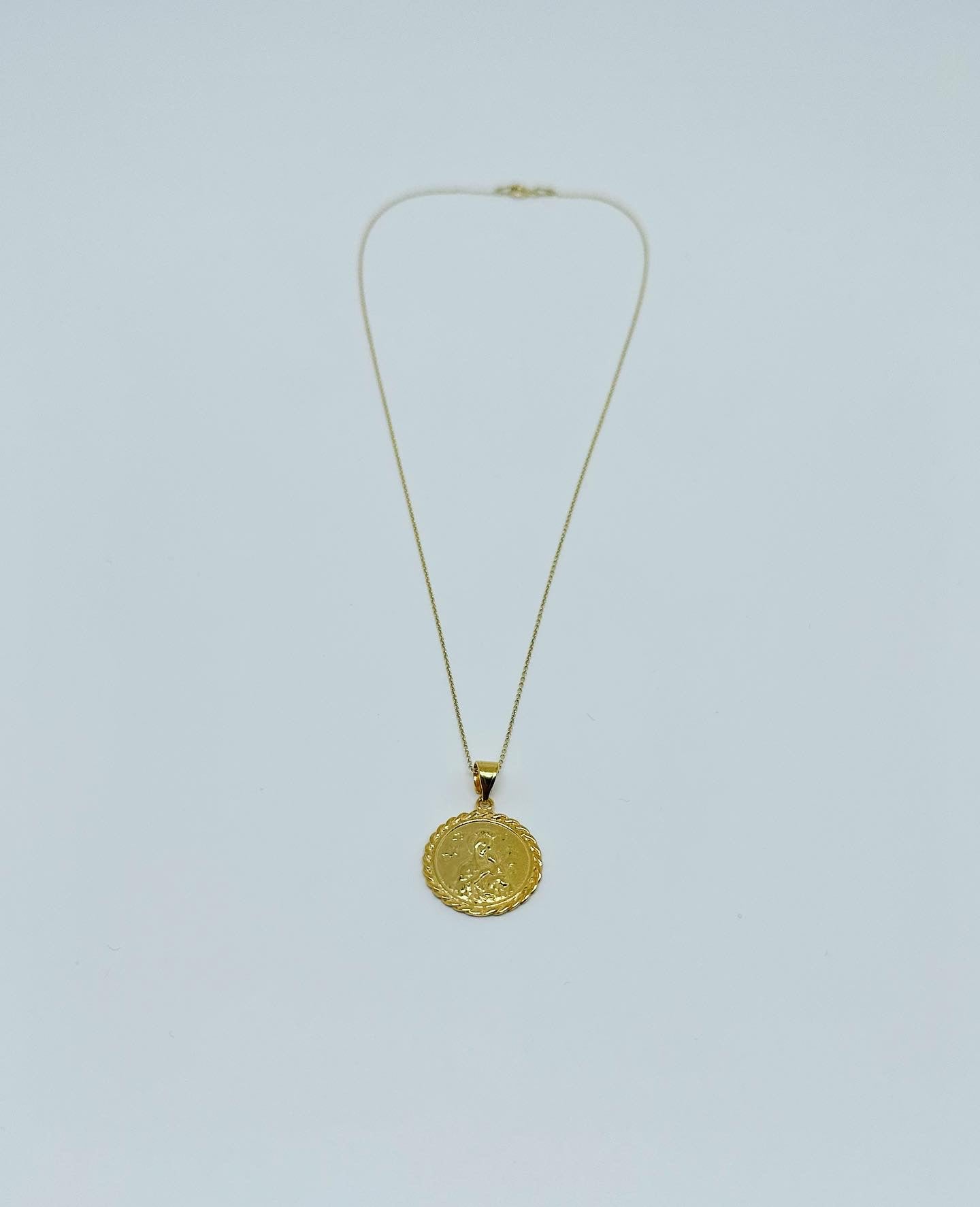 Necklace with medallion - gold plated